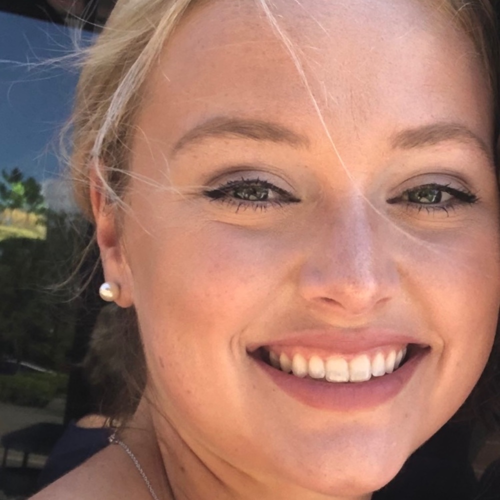 Meet your Posher, Alyssa